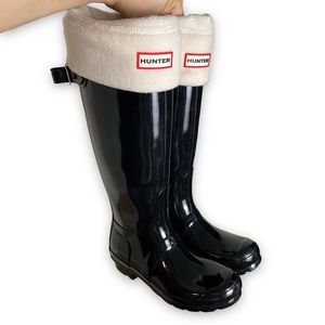 Hunter Black Rainboots & fleece cuffed socks